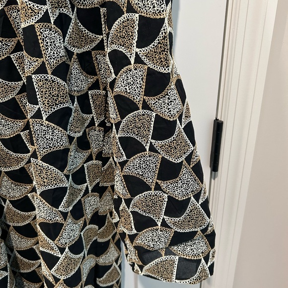 Geometric Patterned Coat - Picture 3 of 5